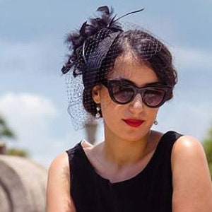 Black pillbox Fascinator hat with black veil, wedding, Mother of bride, Derby Hat, Races, Tea Party, Cocktail Feather hat, Church, Funeral