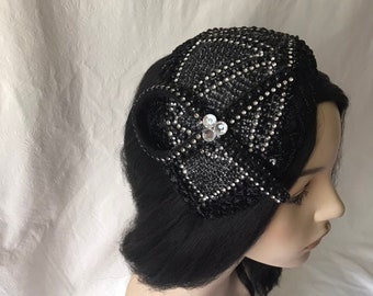 Black vintage style 1950s - 1960s half hat, women church hat, half pillbox fascinator hat, Mother of the bride wedding hat