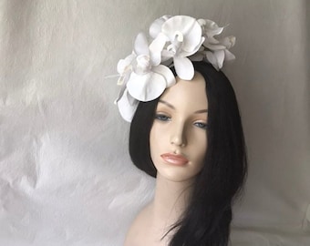 Witte orchideebloem Fascinator, Kentucky Derby bloemen hoofddeksel, bloemen bruiloft kroon