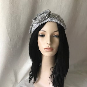 FA3422 Marguerite-Silver Church Fascinator main image 0