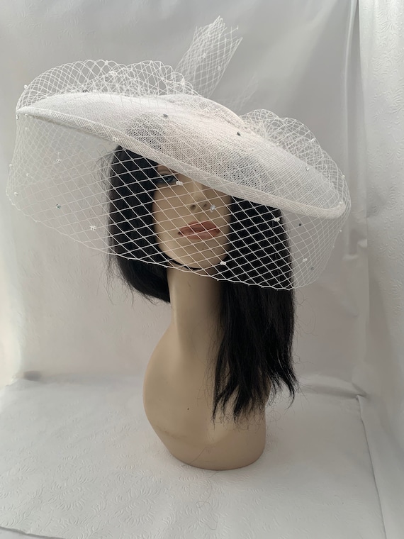 White Large Brim Fascinator Hat With Pearl and Rhinestone  display picture 1