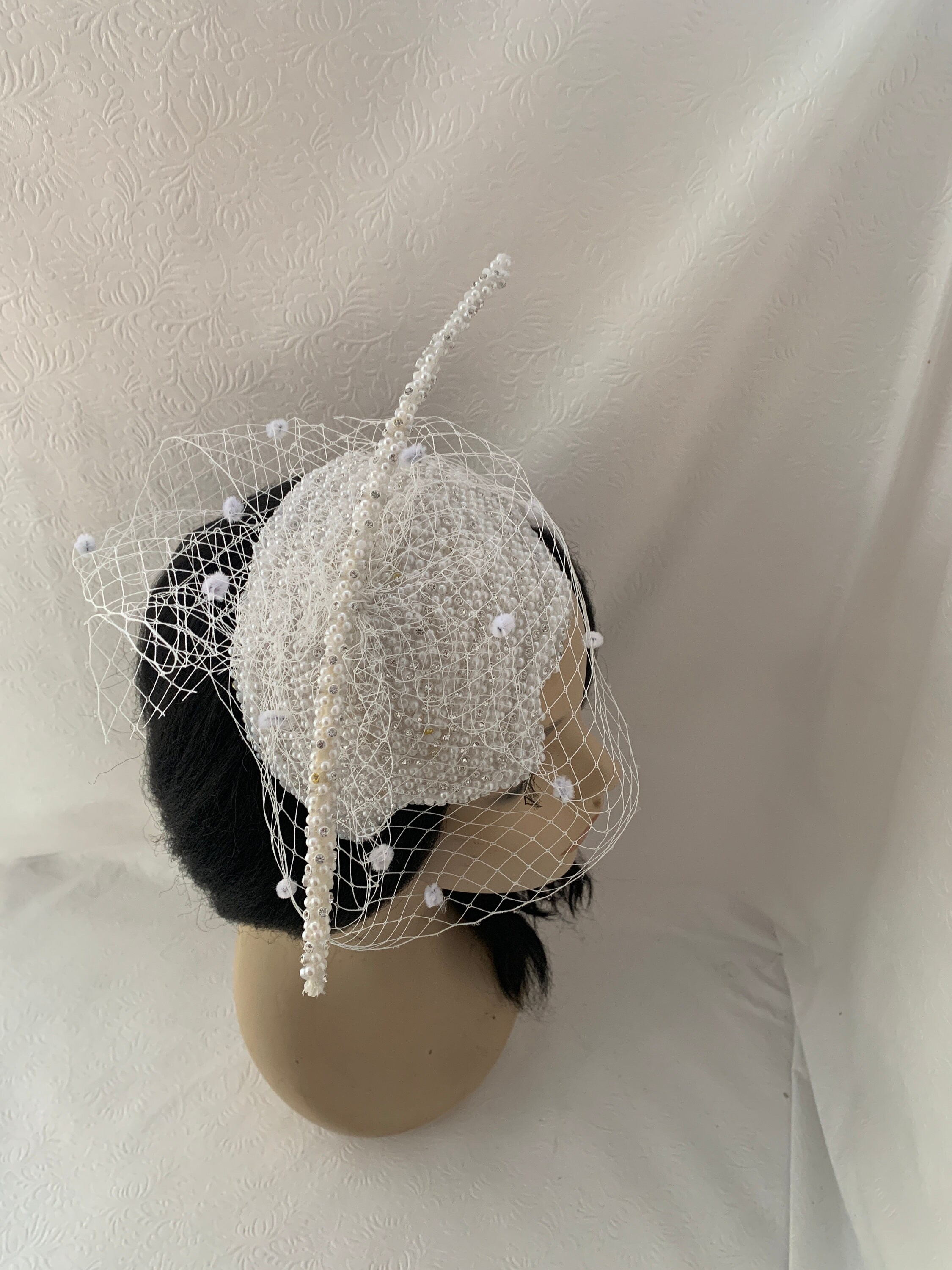 Elegant White vintage Beaded Women\'s Hat White Pearl Beaded Vintage 1950s -1960s Womens Church Hat  main image 2