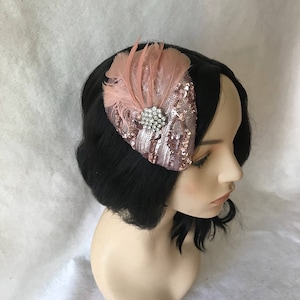 Rose Gold fascinator hat, Blush Pink fascinator, Bridesmaids fascinator, mini wedding hat, light pink fascinator, vintage fascinator hat