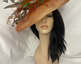 Sombrero fascinador sinamay estilo estampado animal naranja bronce para el derby de Kentucky, sombrero de fiesta de té alto, sombrero de iglesia de mujer, sombrero de boda sombrero de cobre