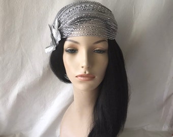 Silver 1950s - 1960s Bridal Wedding hat, Silver Church hat, Silver half hat, Silver Flapper hat, Silver Vintage hat, Silver Juliet cap hat,