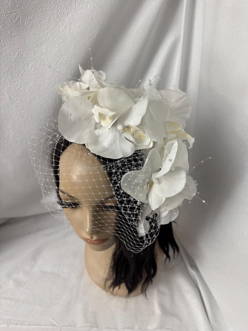 White Orchid Flower Fascinator hat for Bridal Flower Crown, Diner Blanc, Women Church hat, High Tea Party hat, British Fascinator veil and pearl