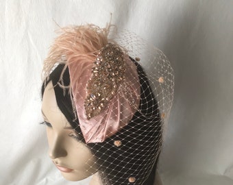 Vintage Style 1950 Blush Pink Peach Ostrich Feather  display picture 3