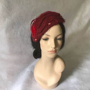 Burgundy fascinator hat, vintage half hat with veil for church hat, tea party, wedding -  pleated wool felt pillbox hat