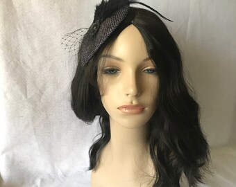 Small black fascinator with veil mini Fascinator, bridesmaid hair accessories, black hair cocktail hat, Tea Party Hat, wedding fascinator