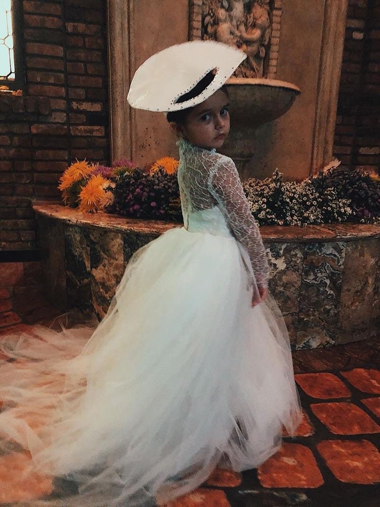 White Fascinator Hat Beyonce OTR II 
