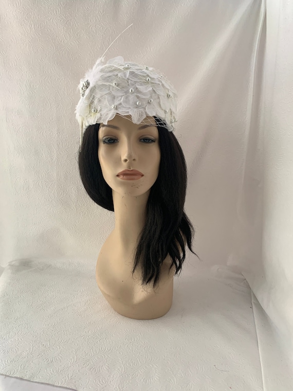 White Flower Vintage Styled Pillbox Church Hat With Veil for  display picture 1