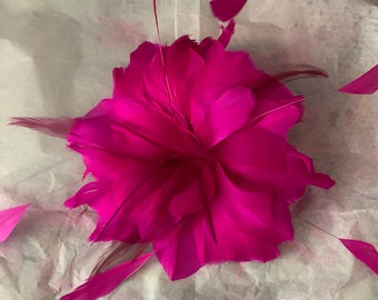 Très grande broche fleur en plumes - mariages, église, postiche, corsage, funérailles de 5 à 7 pouces