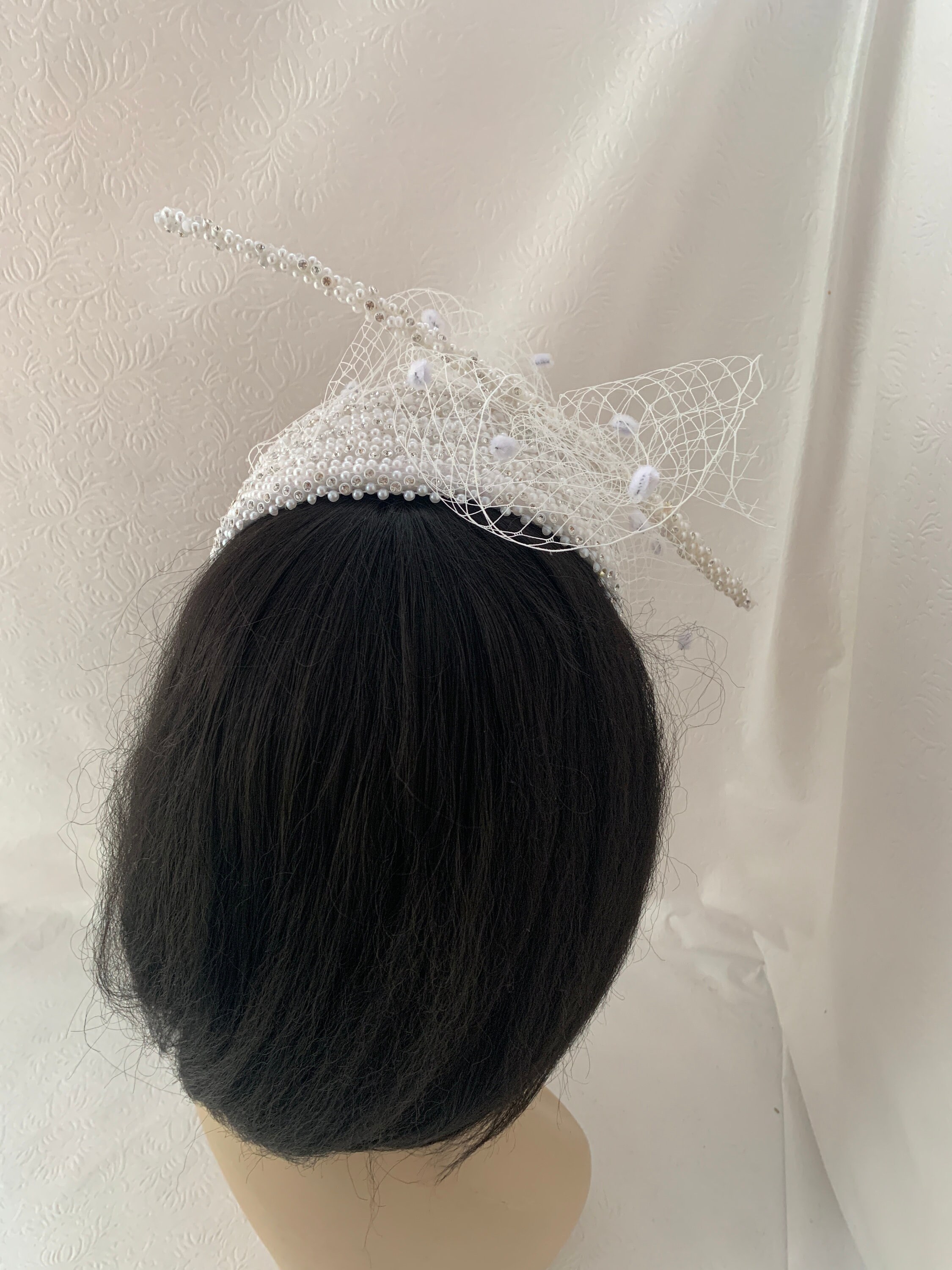 White Pearl Beaded Vintage 1950s -1960s Womens Church Hat 