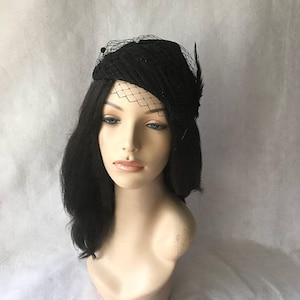 Black Women Church 1950 vintage styled Felt wool pillbox half hat fascinator with veil, wedding, tea party, funeral