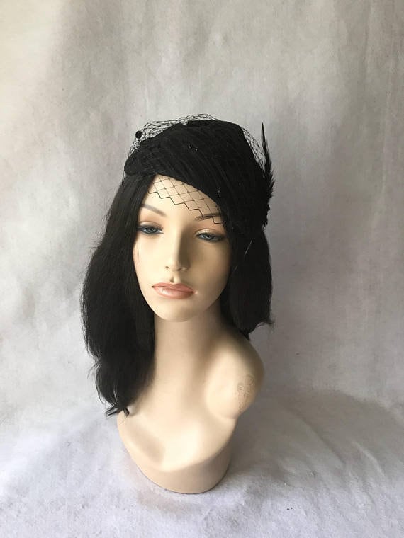 Black Women Church 1950 Vintage Styled Felt Wool Pillbox  display picture 2