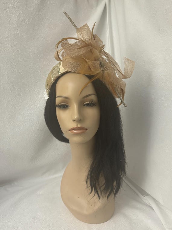 Champagne Elegant Fascinator Hat With Sinamay Bow for  display picture 2