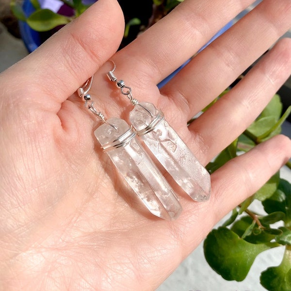 Raw White Quartz Crystal Earrings, White Crystal Point Earrings, White Quartz Silver Earrings, Inner Illumination, Chakra Healing,Protection