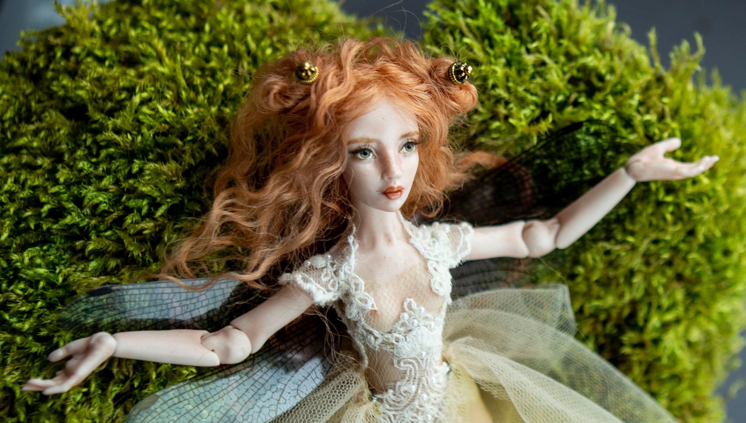 Miniature (19 Cm) Porcelain Ball Jointed Doll Lady