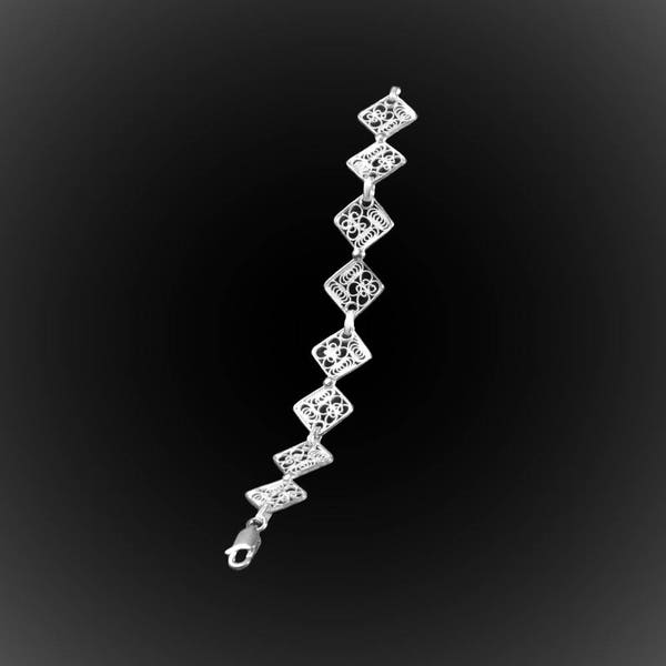 Bracelet Les quatre saisons en broderie d'argent