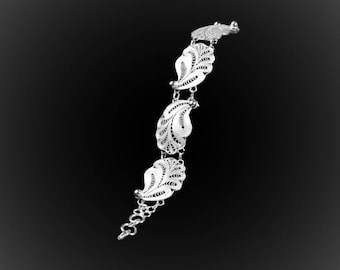 Poseidon bracelet in silver embroidery