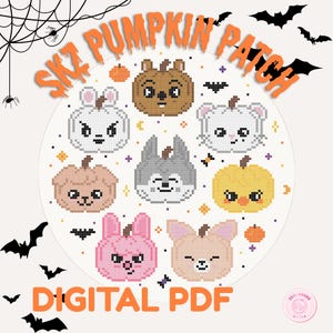 Puede incluir: Un patrón de punto de cruz titulado SKZ PUMPKIN PATCH DIGITAL PDF que presenta ocho personajes de calabaza estilizados con diversas expresiones y colores, incluyendo marrón, blanco, gris, amarillo y rosa, rodeados de murciélagos y estrellas.