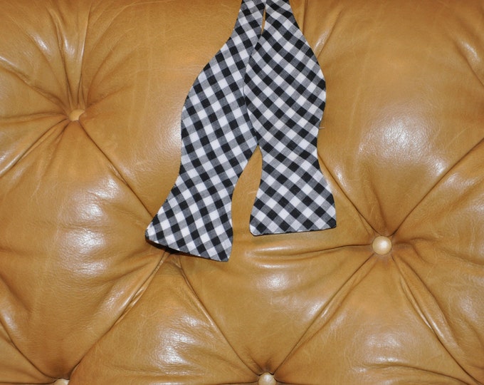 Bow Tie Adjustable Large Gingham Black