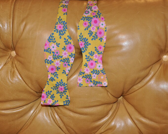 Bow Tie Adjustable  "Crazy Love" Vicotria in Mustard
