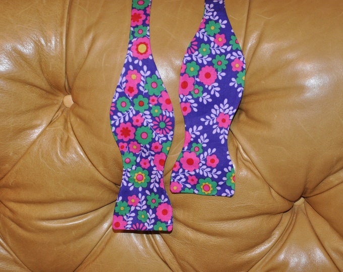 Bow Tie Adjustable  "Crazy Love" Vicotria in Blue