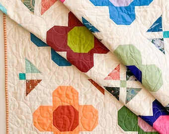 Floral Quilt Pattern PDF – Gem Blossom Quilt, Fat Quarter or Fat Eighth Friendly