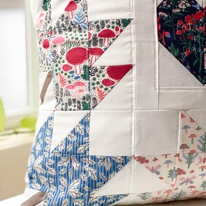 Falling Leaves Pillow Quilt Pattern PDF Download - Pillow Sewing ...