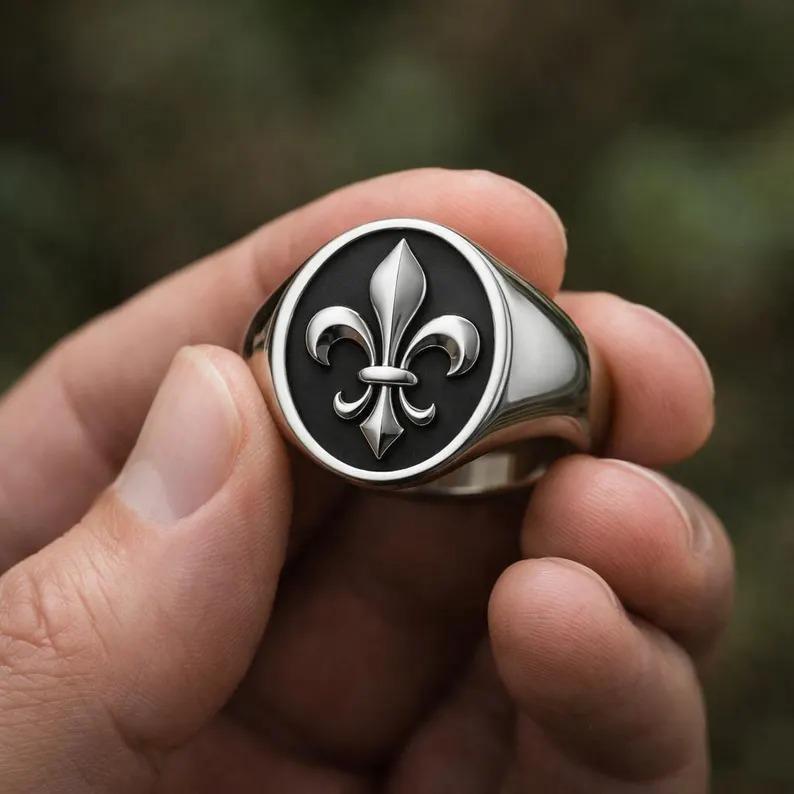 Fleur de lis ring - Etsy 日本
