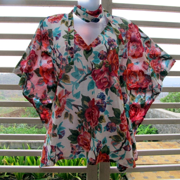 Cropped kaftan top with beautiful flowers