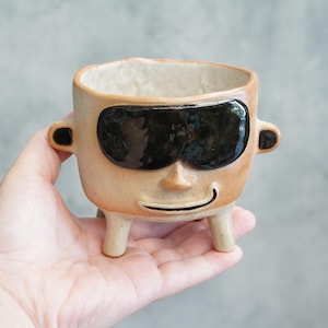 Mini pots, Hand-Formed Ceramic Face Planter, Small Stoneware Succulent Pot with Drainage.