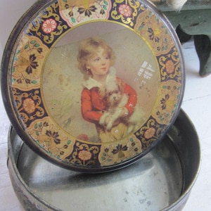 Vintage Peek Frean Co LTD Metal Biscuit Tin Boy & Dog Hecho Inglaterra