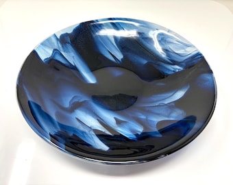 Aventurin blå och vit smält konstglasskål