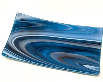 Vassoio in vetro artistico blu e bianco, piatto da portata decorativo in vetro fuso