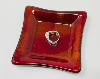 Piatto ad anello in vetro dicroico fuso rosso, vassoio decorativo in vetro per oggetti decorativi