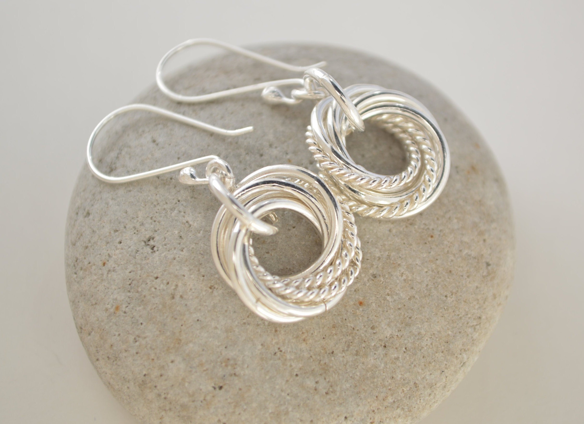 70 Birthday gift for mom, 7 interlocking rings, Circle rings, Small ...