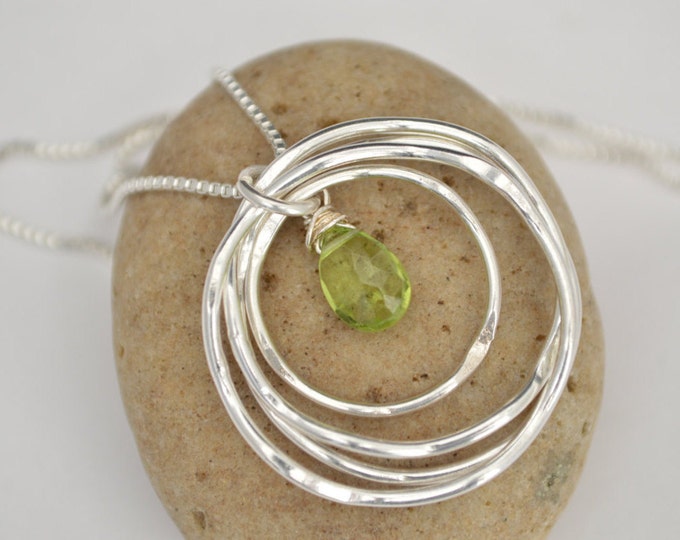 40th Birthday gift for sister, 40th Birthday gift for women, Sisters necklace, 4th Anniversary gift, Peridot necklace,August birthstone neck