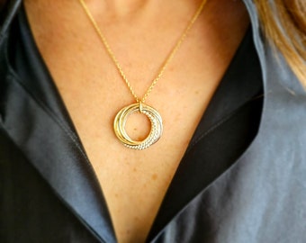 Regalo per il 70° compleanno da donna, 7 anelli, 7 decadi, collana con pietra portafortuna di marzo, regalo per il 70° compleanno, collana con acquamarina, regalo per il 7° anniversario - Italia
