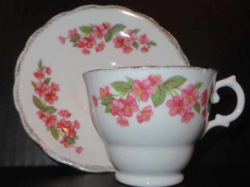 Royal Malvern English Bone China Made in England Tea Cup and Saucer