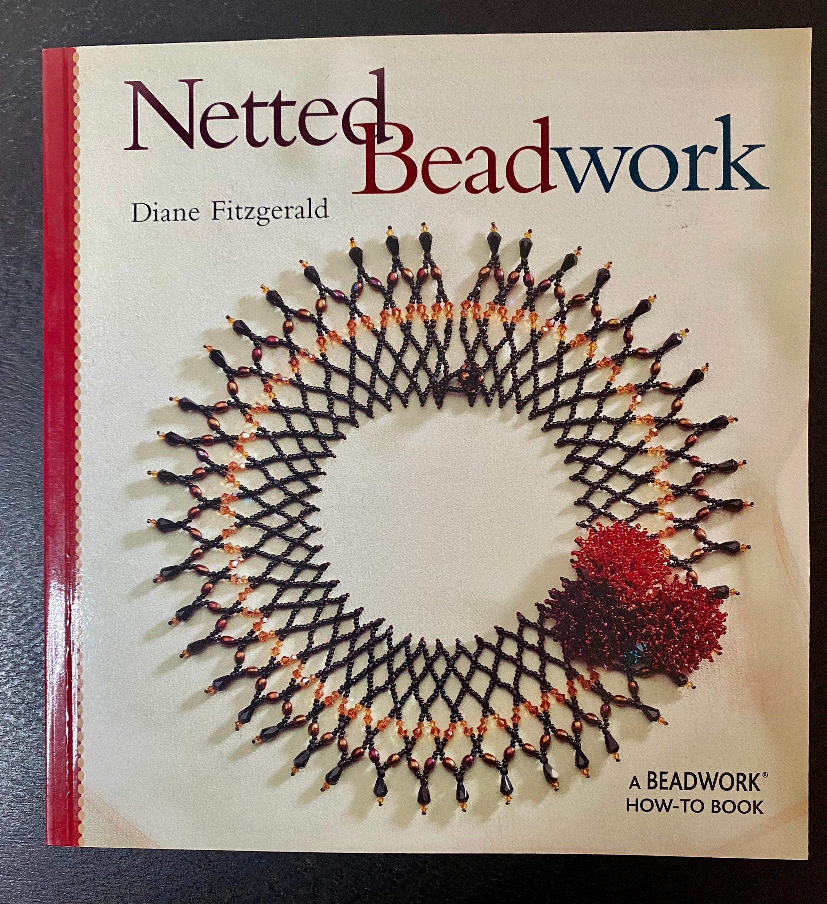 英書　Diane Fitzgerald's Shaped Beadwork Diane Fitzgerald's Shaped Beadwork: Dimensional Jewelry with