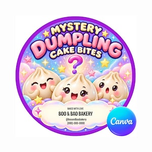 Può includere: Un logo circolare con tre personaggi a forma di gnocco sorridenti con guance rosa, circondati da stelle e nuvole colorate. Il testo recita MYSTERY DUMPLING CAKE BITES, BAKED WITH LOVE, BOO & BAO BAKERY, @booandbaobakery e (000)-000-0000, con un'icona Canva.