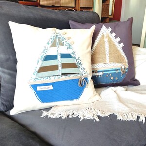 Maritimer Kissenbezug - Weiß Grau Patchwork Segelboot Küstendekor