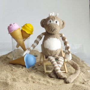 Scimmia di peluche lavorata a maglia e all&#39;uncinetto, scimmia di peluche beige bianca, peluche scimmia da 30 cm, animali lavorati all&#39;uncinetto, regalo per bambini fatto a mano,