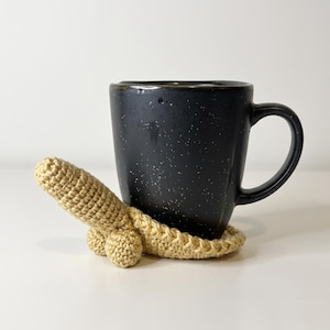 Standing Coaster Crochet Pattern PDF, Funny Mug Coaster Amigurumi, Beginner Crochet Gift, Quirky Table Decor, Instant Download Pattern