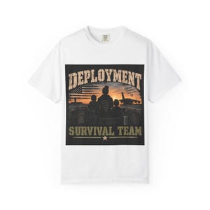 T-shirt med överlevnadsteam | Militär solnedgångssilhuett