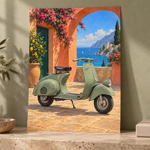 Pu&ograve; includere: Una stampa artistica rettangolare da parete che raffigura uno scooter vintage verde salvia parcheggiato su un patio in pietra. La scena include un arco in terracotta, un albero di limoni in vaso e una vista costiera con mare blu e montagne.