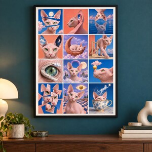 Pu&ograve; includere: Una stampa d'arte da parete incorniciata che presenta una griglia di dodici illustrazioni surreali di gatti Sphynx rosa. Le immagini ritraggono i gatti in vari scenari onirici, tra cui nuvole, scale, lune e una tazza da t&egrave; floreale dai colori vivaci.