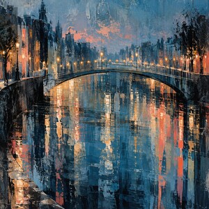 Op de afbeelding: Een olieverfschilderij van een stadskanaal bij schemering met een centrale boogbrug. Hoge gebouwen langs de oevers worden verlicht door warme straatlantaarns die oranje en gele reflecties werpen op het donkerblauwe, getextureerde wateroppervlak.